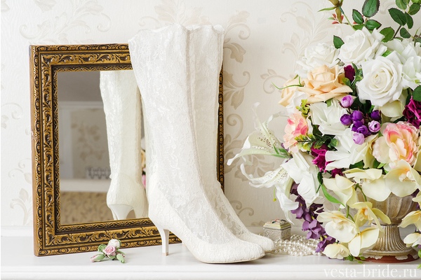 Картинка: Кружевные свадебные сапожки